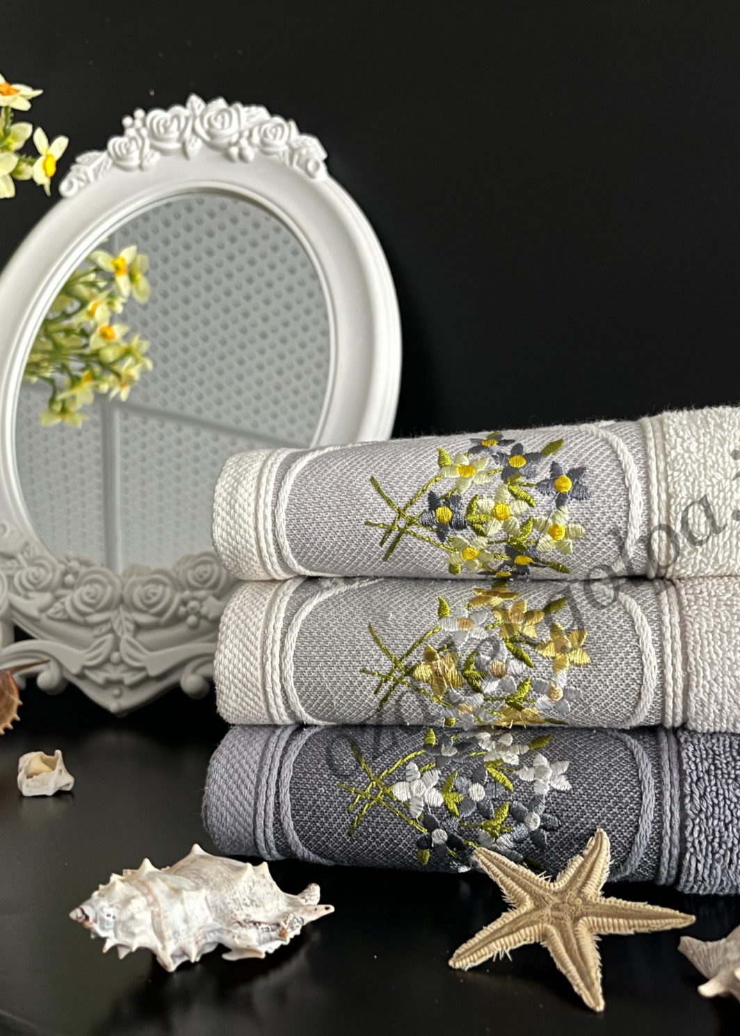 حوله دستی برند نارین ساپ NarinSapطرح الیزه سایز 40×80