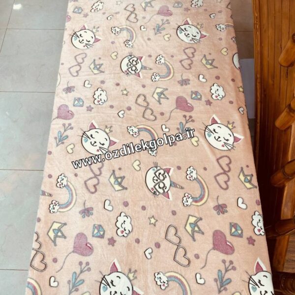 پتو ژله ای مسافرتی شبرنگ یکنفره طرح کیتی