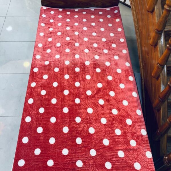 پتو ژله ای مسافرتی یکنفره طرح خالدار رنگ صورتی پر رنگ