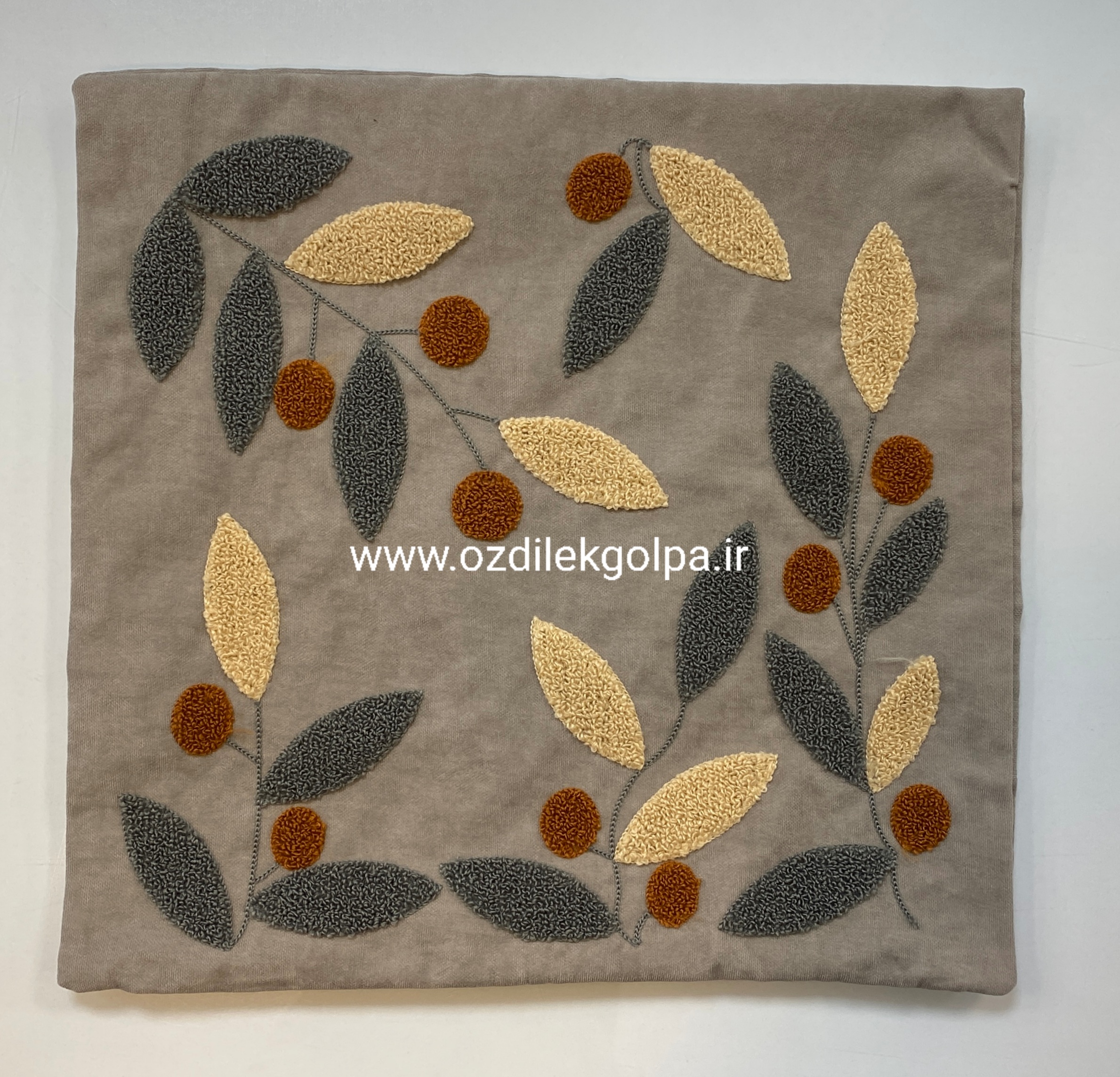 کاور کوسن مدل گلدوزی برجسته
